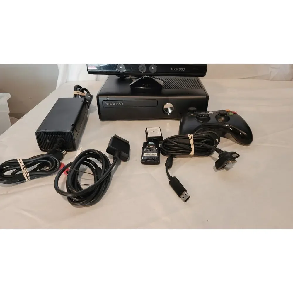 Microsoft Xbox 360 S Console Model 1439 Bundle w/ Controller & OEM Power Supply
